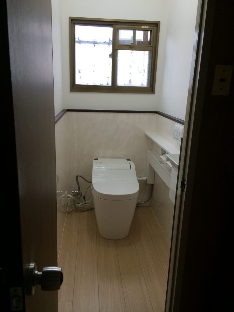 松阪市嬉野　Ｎ様邸　トイレ入替え工事