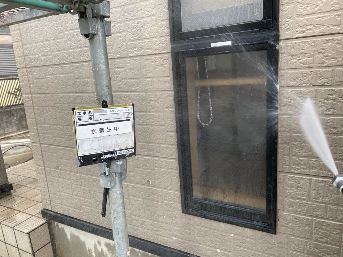 外壁リフォーム「スーパームキコート」で外壁を一新しました/松坂市桜町/施工中