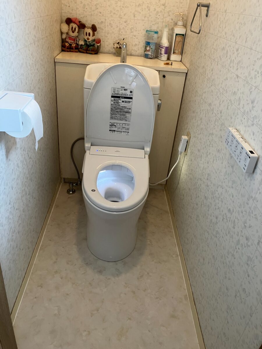 1階と2階のトイレ同時取替工事／施工事例／松阪市／F様邸／完成