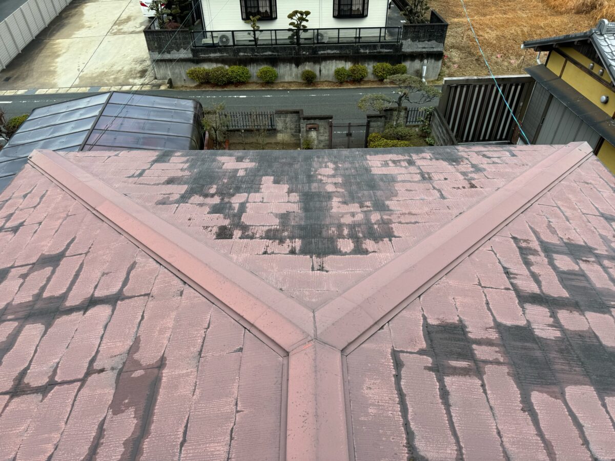 屋根の重ね張りと塗装で、この先何十年もの美観と安心をご提供 /松阪市/M様邸／ビフォー