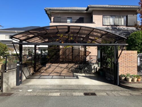 【カーポートの屋根のひび割れ】カーポート屋根張替え