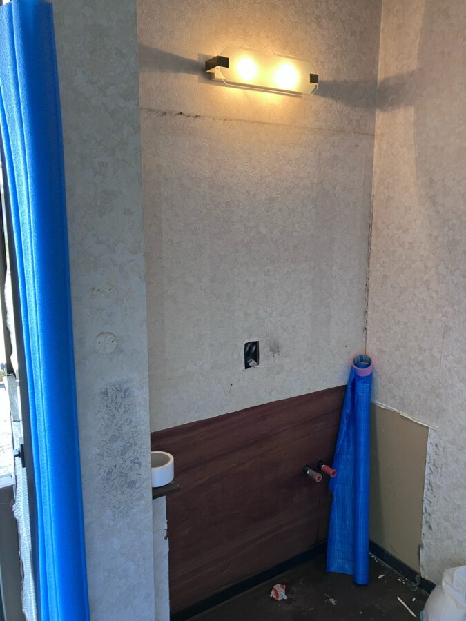 ご家族の安全と健康を守る、補助金を活用した快適水まわり&内窓リフォーム/松阪市山室町/N様邸/施工中
