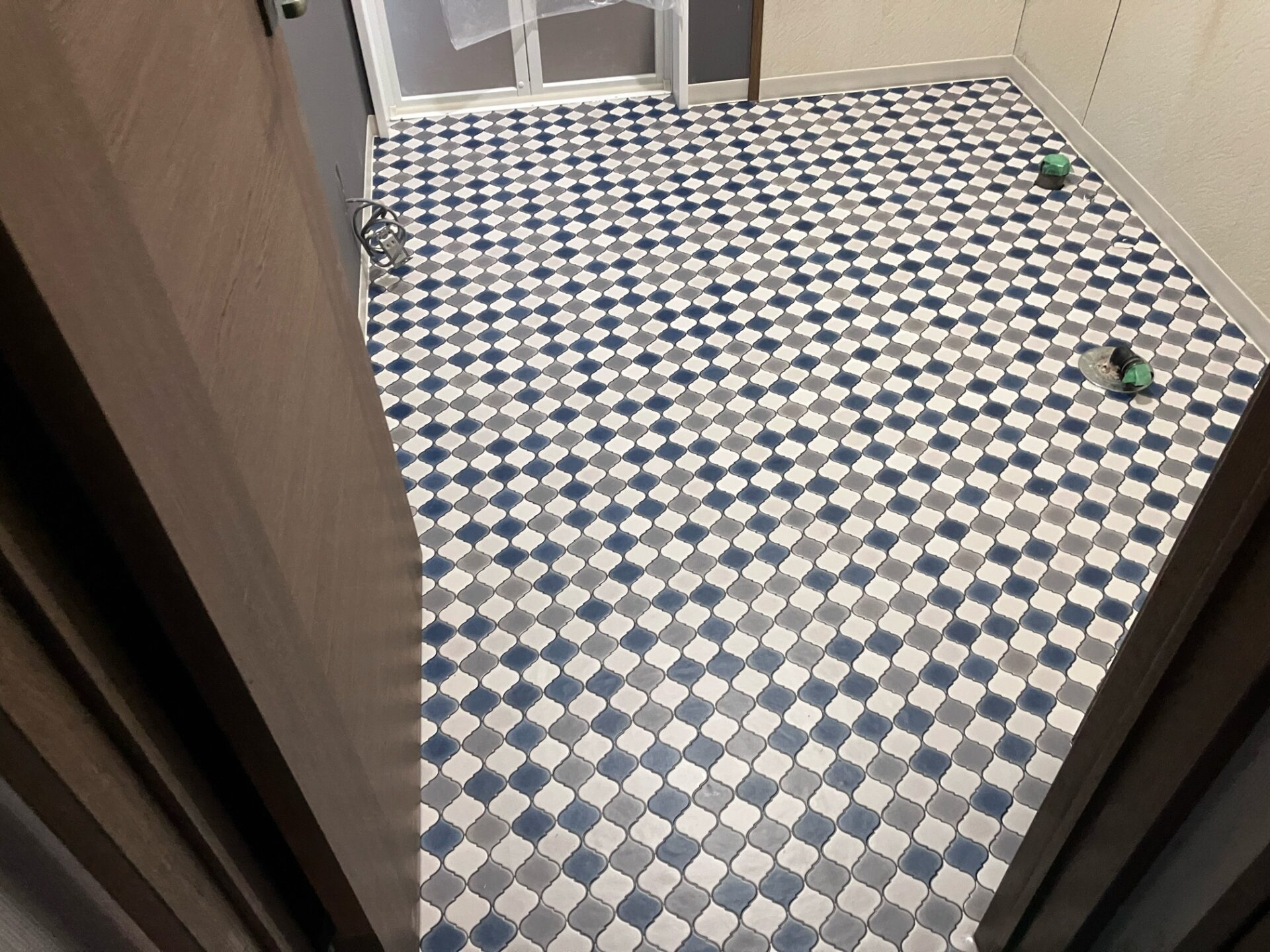 暖かさと安心をプラス!アスベスト対策も万全な浴室リフォーム/松阪市/W様邸/施工中