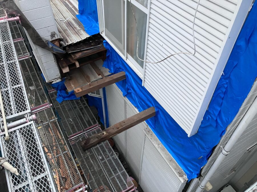 外壁・内装・バルコニー全面リフォームで、安心安全な住まいへ/松阪市/松浦様/施工中