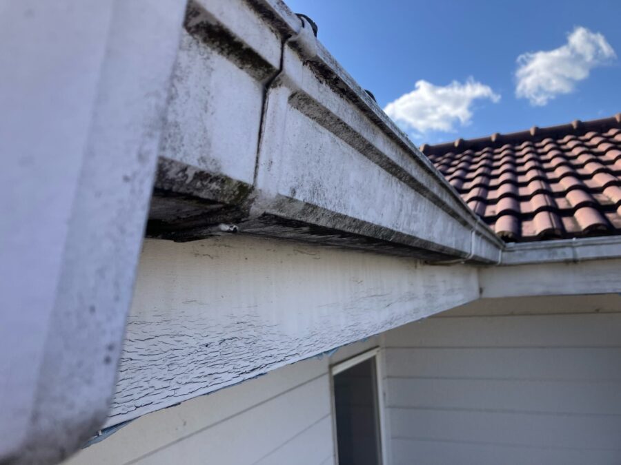外壁・内装・バルコニー全面リフォームで、安心安全な住まいへ/松阪市/松浦様/着工前