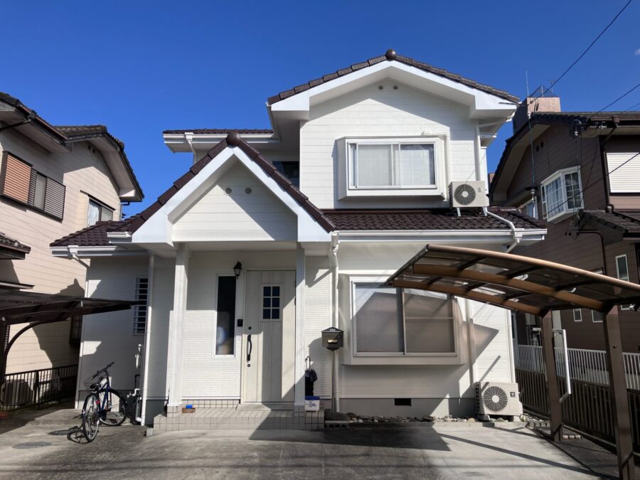 屋根・外壁塗装・バルコニー全面改修および内装リフォームで、安心安全な住まいへ／松阪市／松浦様邸