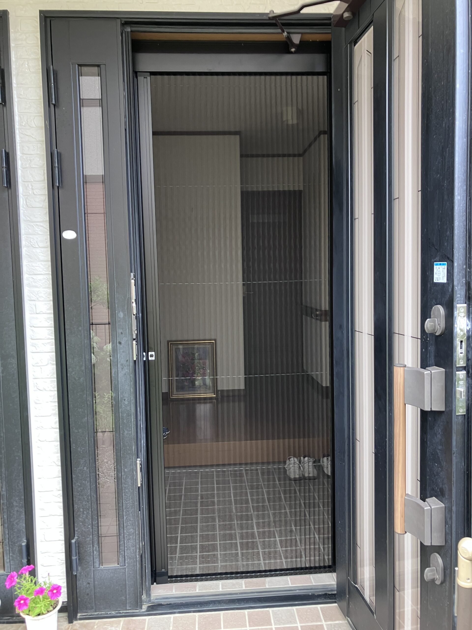 玄関用網戸が壊れた】玄関用網戸交換！ | いつき家｜松阪市の