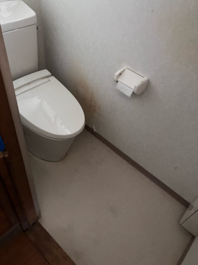 【気になる汚れを綺麗にしたい】トイレ内装工事