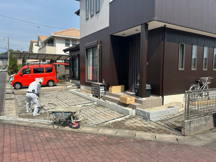 安全性と快適性を両立！庭を活かした4台駐車可能な外構リフォーム／三重県／J様邸／施工中