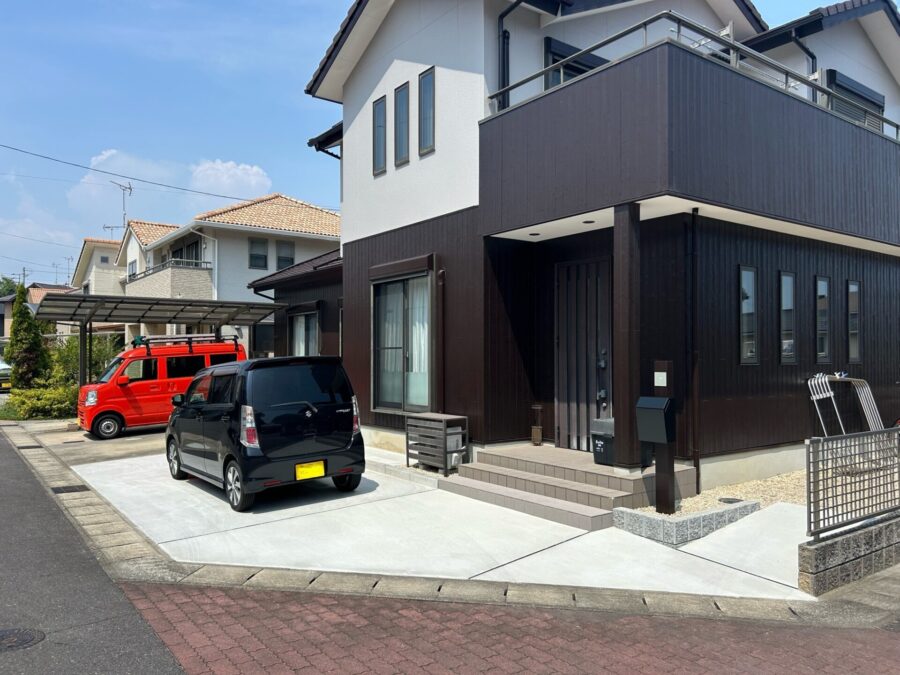安全性と快適性を両立！庭を活かした4台駐車可能な外構リフォーム／三重県／J様邸／完工後