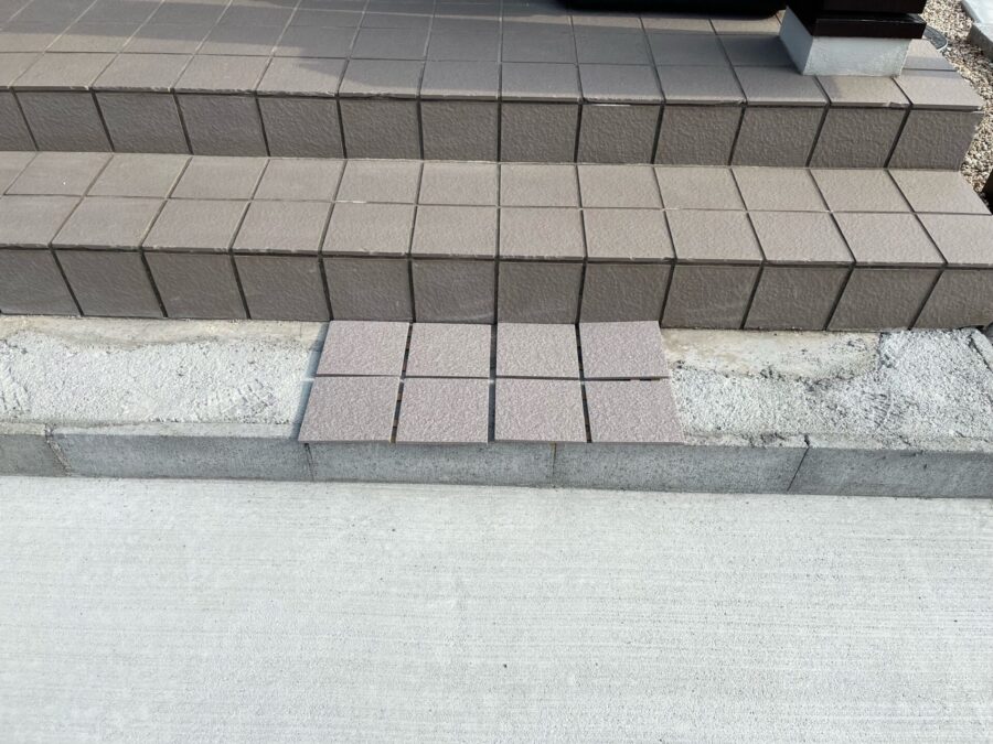 安全性と快適性を両立！庭を活かした4台駐車可能な外構リフォーム／三重県／J様邸／施工中