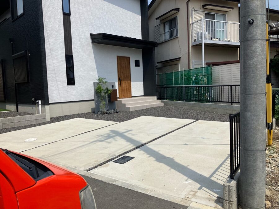庭を活かして駐車のしやすさを最優先！細やかな配管移設で安全性を確保したカーポート増設リフォーム／松阪市駅部田町／N様邸 