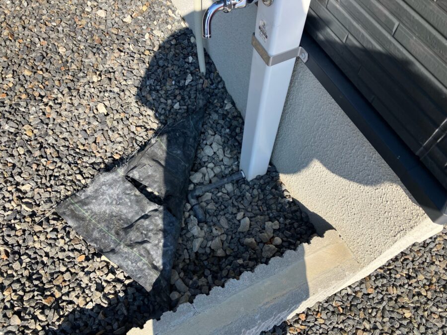 庭を活かして駐車のしやすさを最優先！細やかな配管移設で安全性を確保したカーポート増設リフォーム／松阪市駅部田町／N様邸／施工前