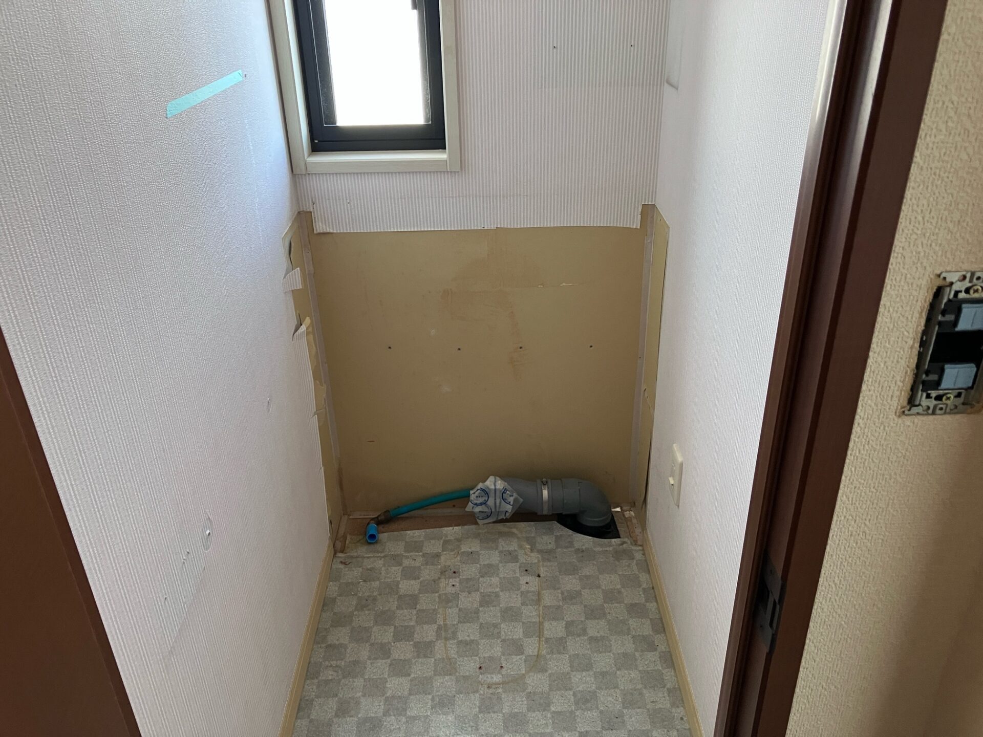 施工中のトイレ