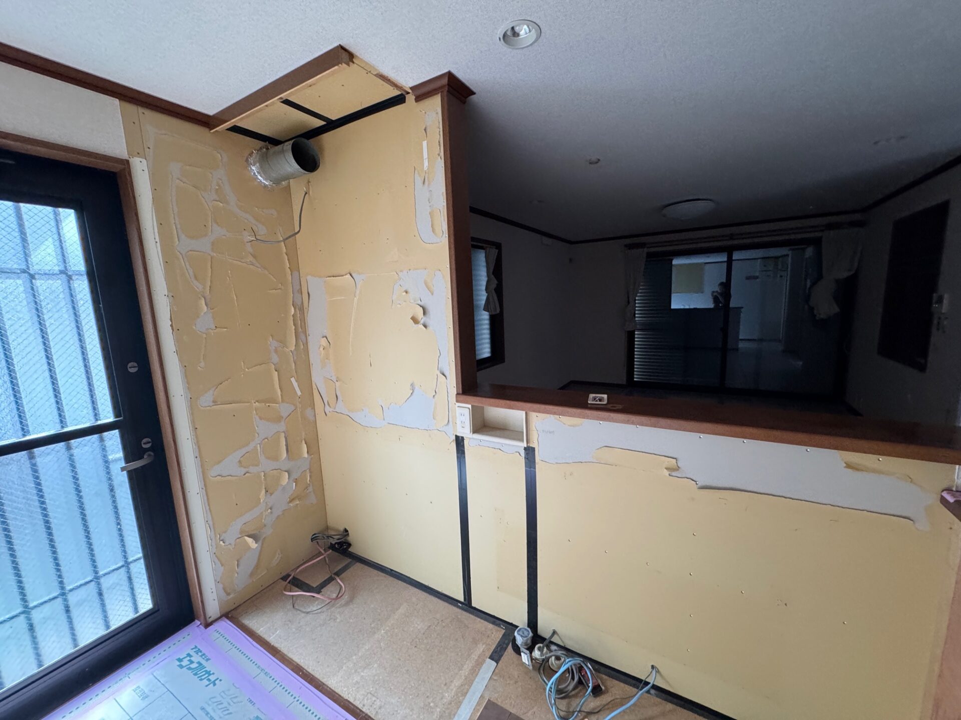 施工中のキッチン