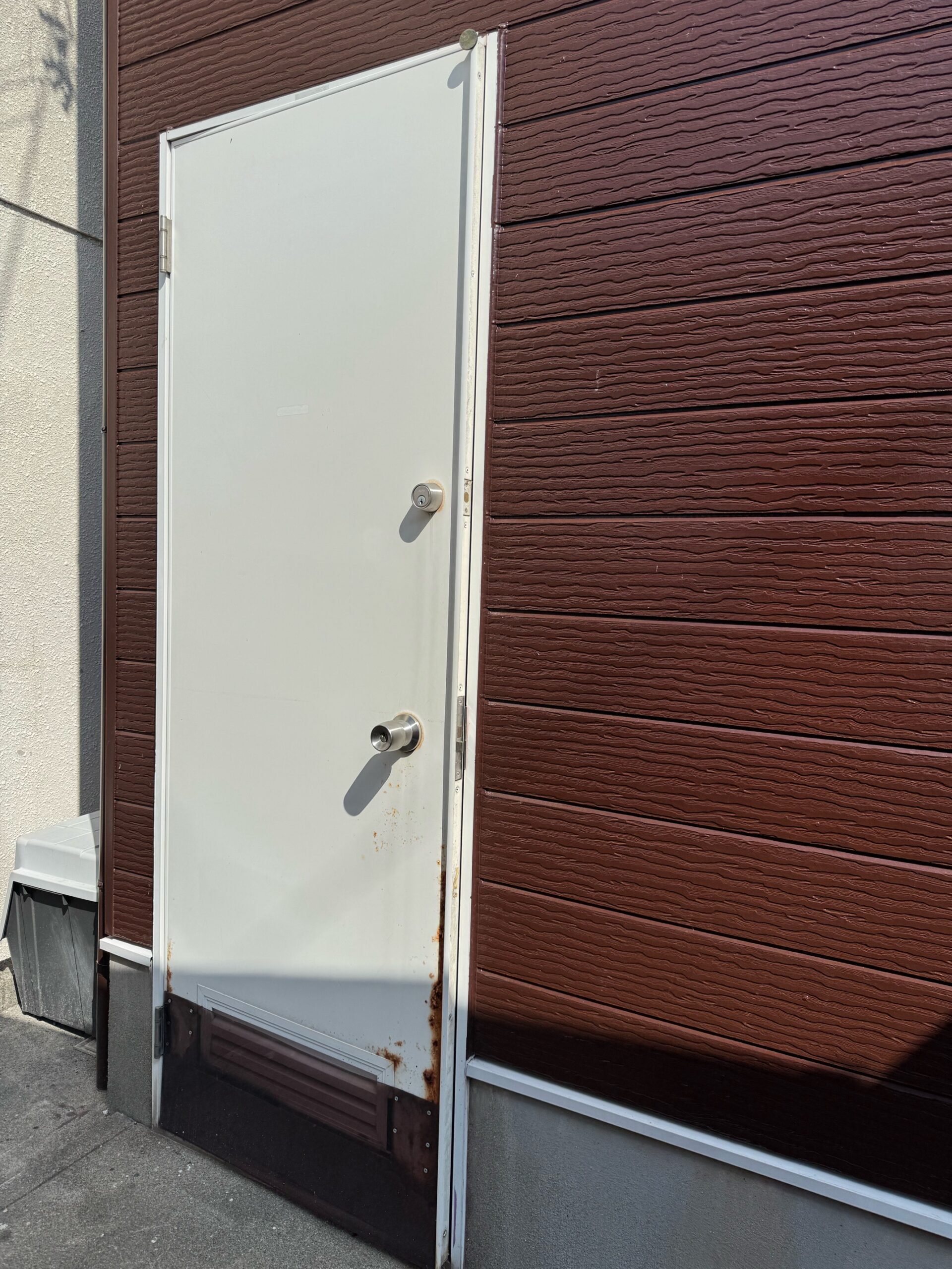 施工前の勝手口