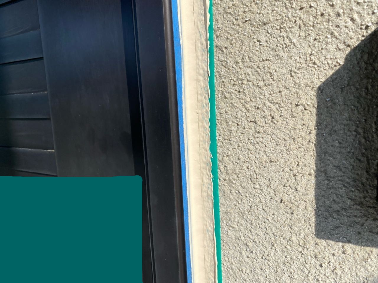 コーキングの押さえ込み作業