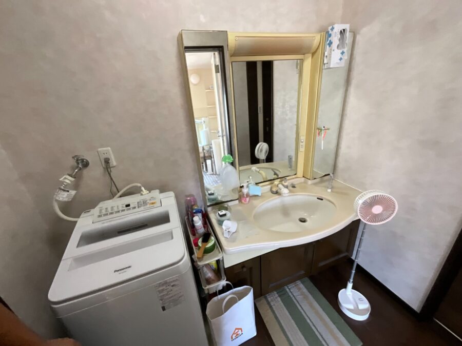 リフォーム前の洗面化粧台