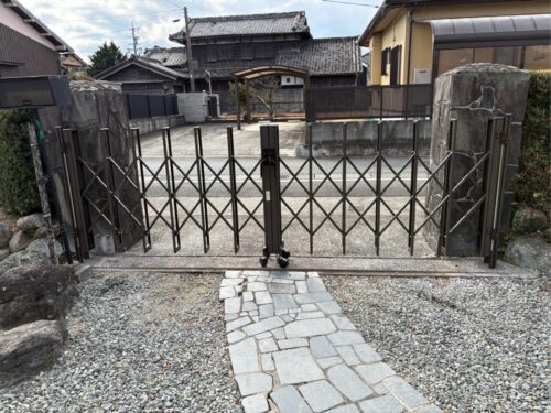 【経年劣化】伸縮門扉のリフォーム工事