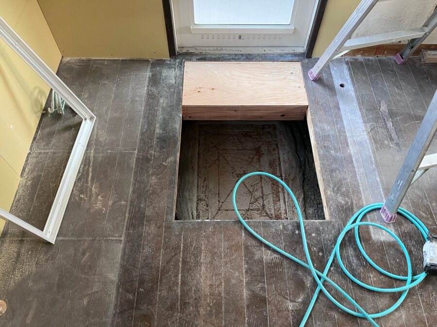 床開口部(配管調整・床下収納)