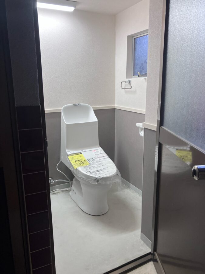 和式から洋式へ変更した外部トイレ