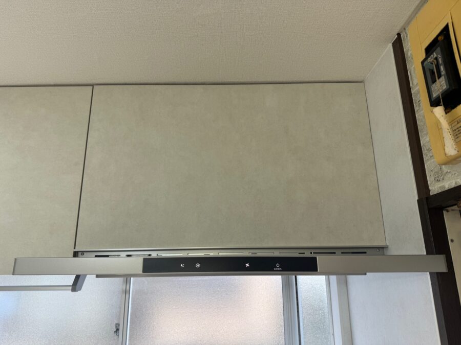 自動洗浄機能を備えた洗エールレンジフード