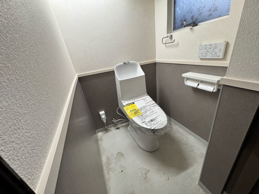 土足のまま入室できる外部トイレ