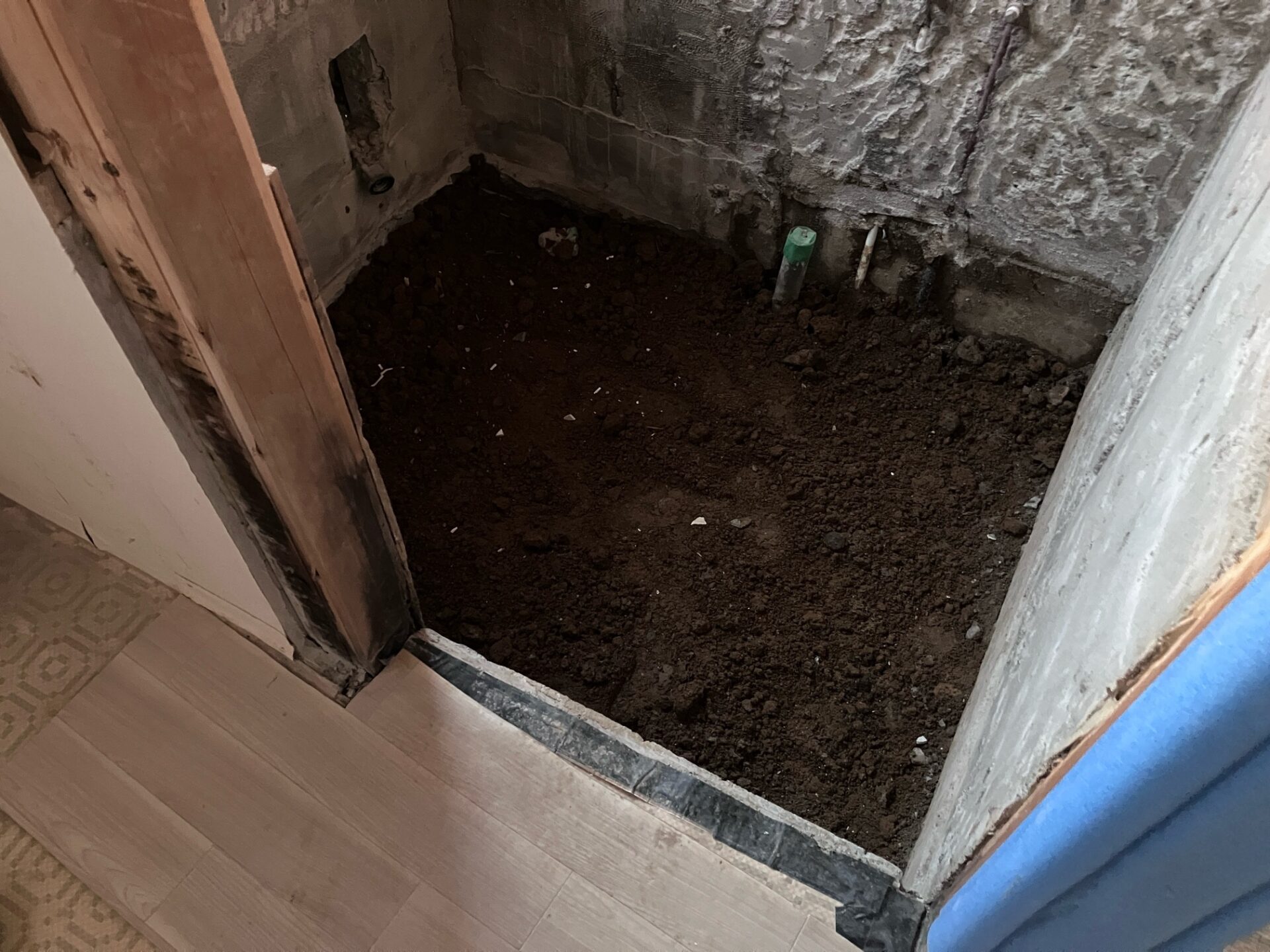 浴室の基礎部分の工事