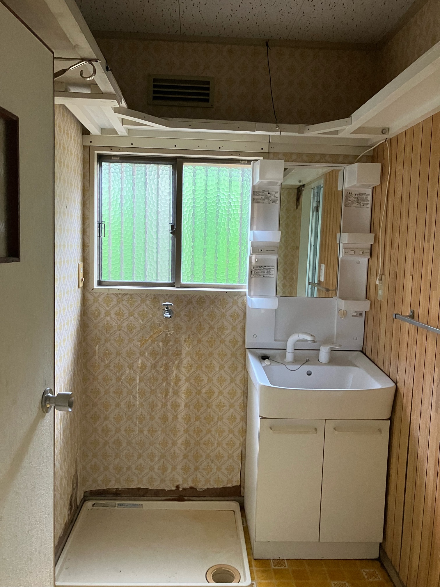 リフォーム前の洗面脱衣室