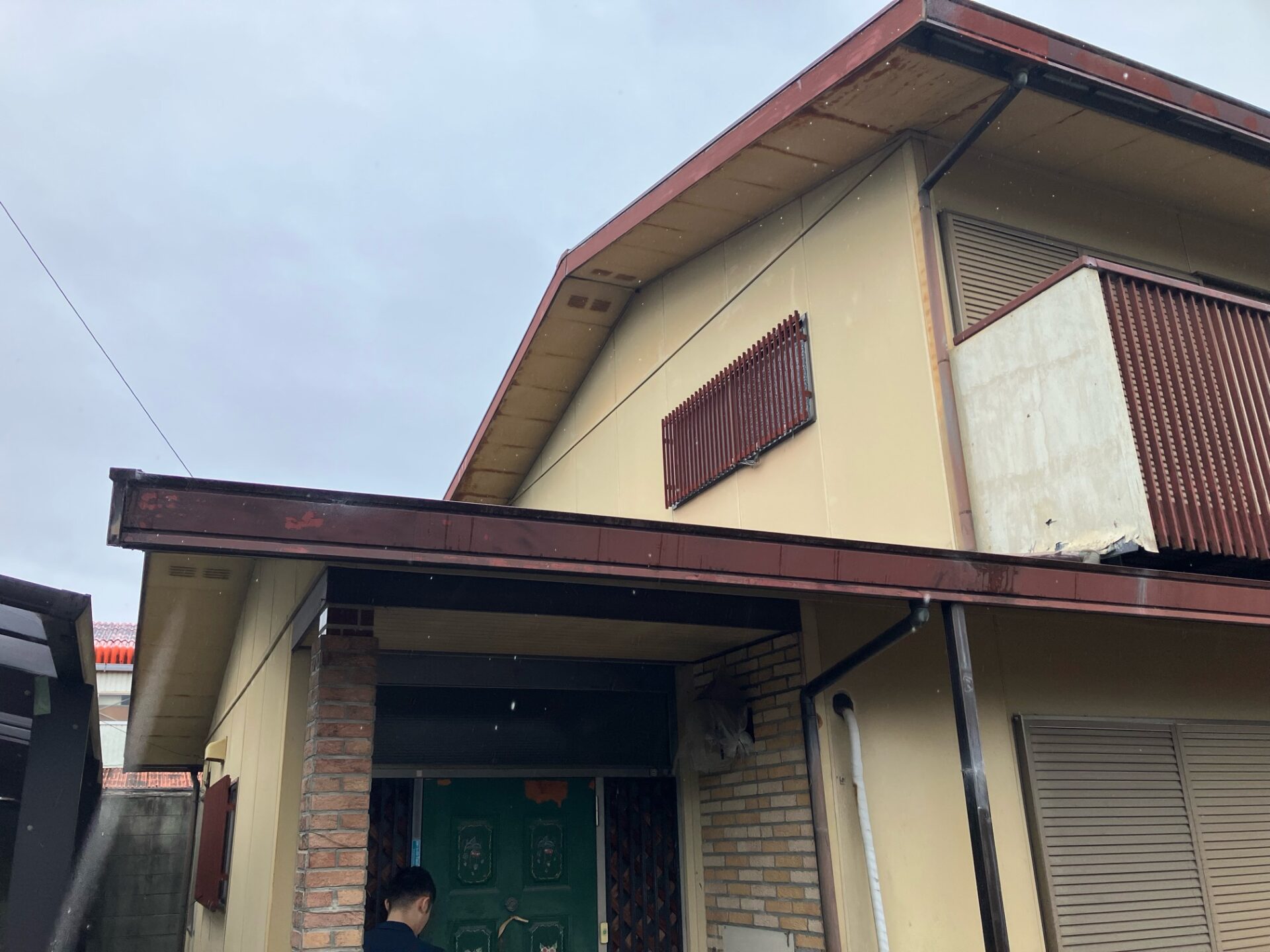 リフォーム前の外観全体の様子