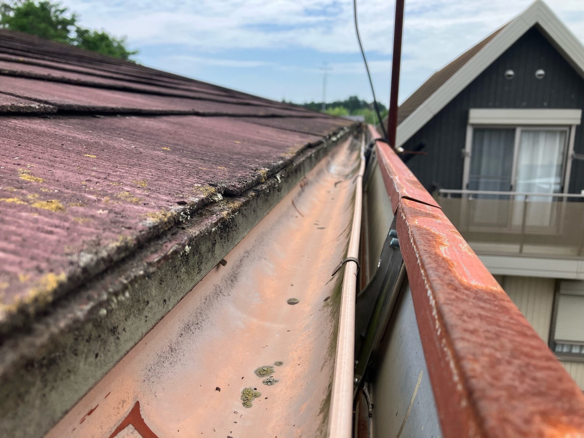 経年劣化により交換が必要と思われる雨樋