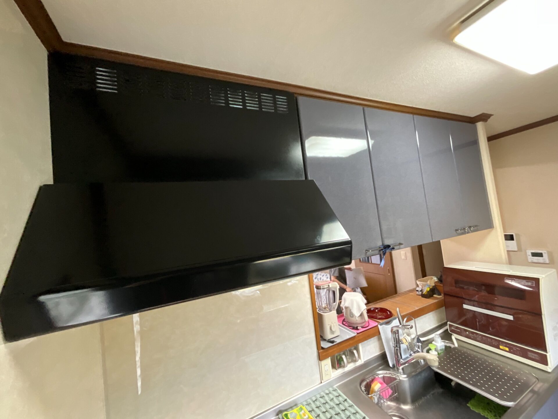 交換前のレンジフード