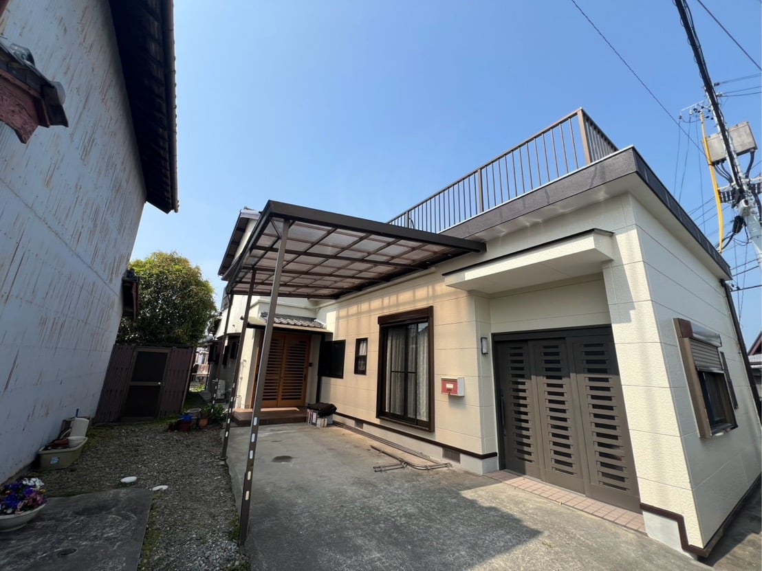 完工後のお住まい。落ち着いた色合いで「以前と同じ雰囲気」のまま、長く守れる仕上がりに。