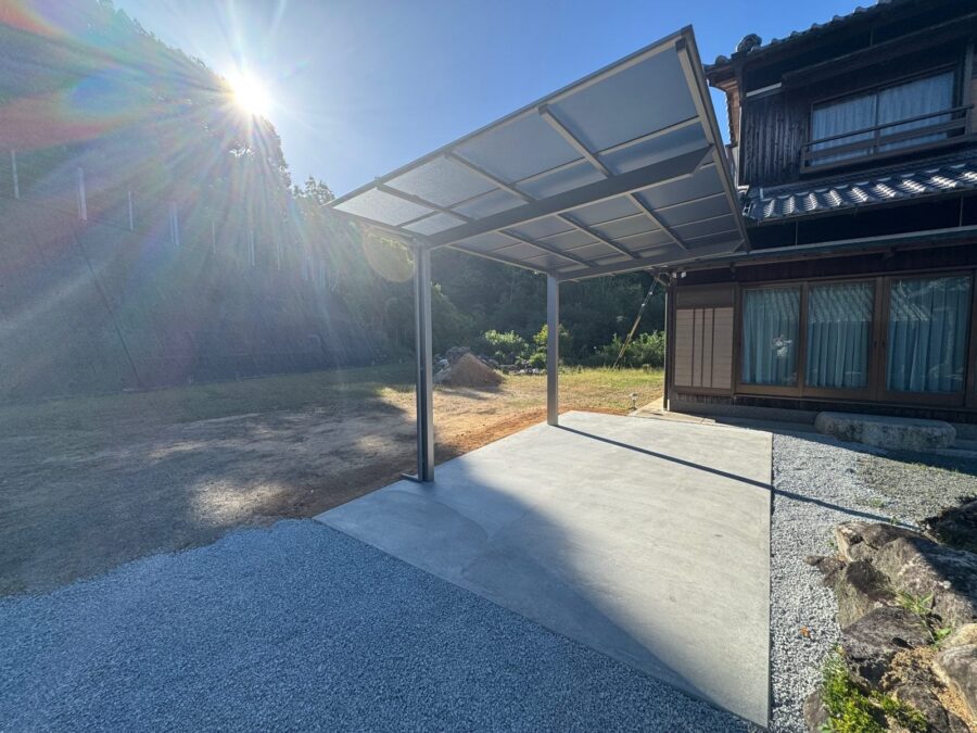 鳥のフン・雨の悩みを解決！カーポート新設＋土間コンクリート工事 ── K様邸／松阪市