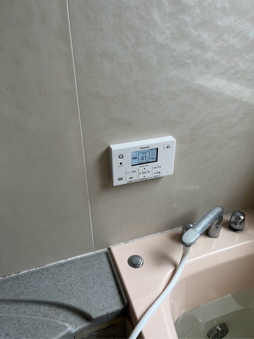 M様邸施工後のエコキュート浴室リモコン。41℃設定で快適なお湯はりが可能になりました。
